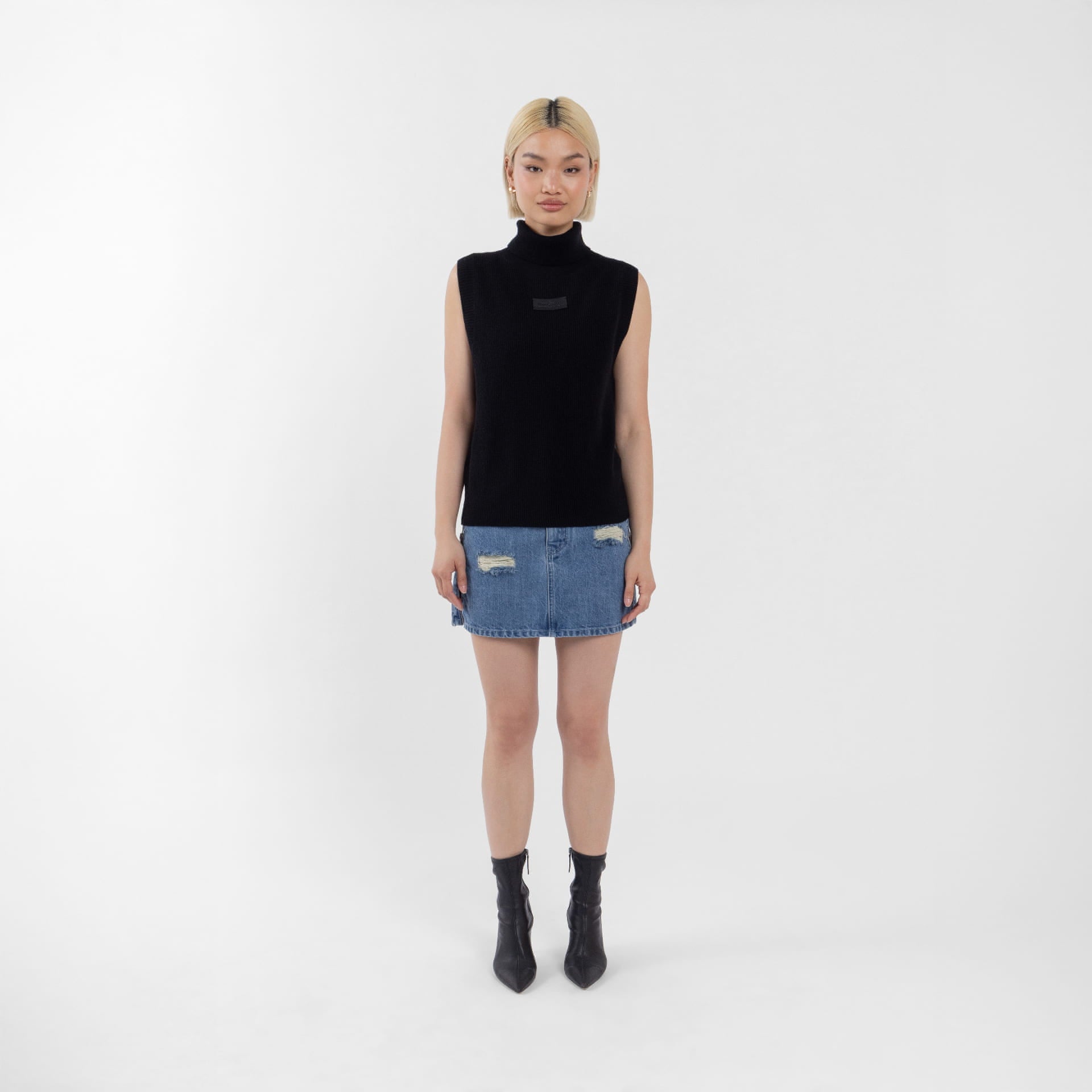Black 100% Cashmere Sleeveless Polo Neck Ribbed Sweater (The Lee Cashmere Collection)