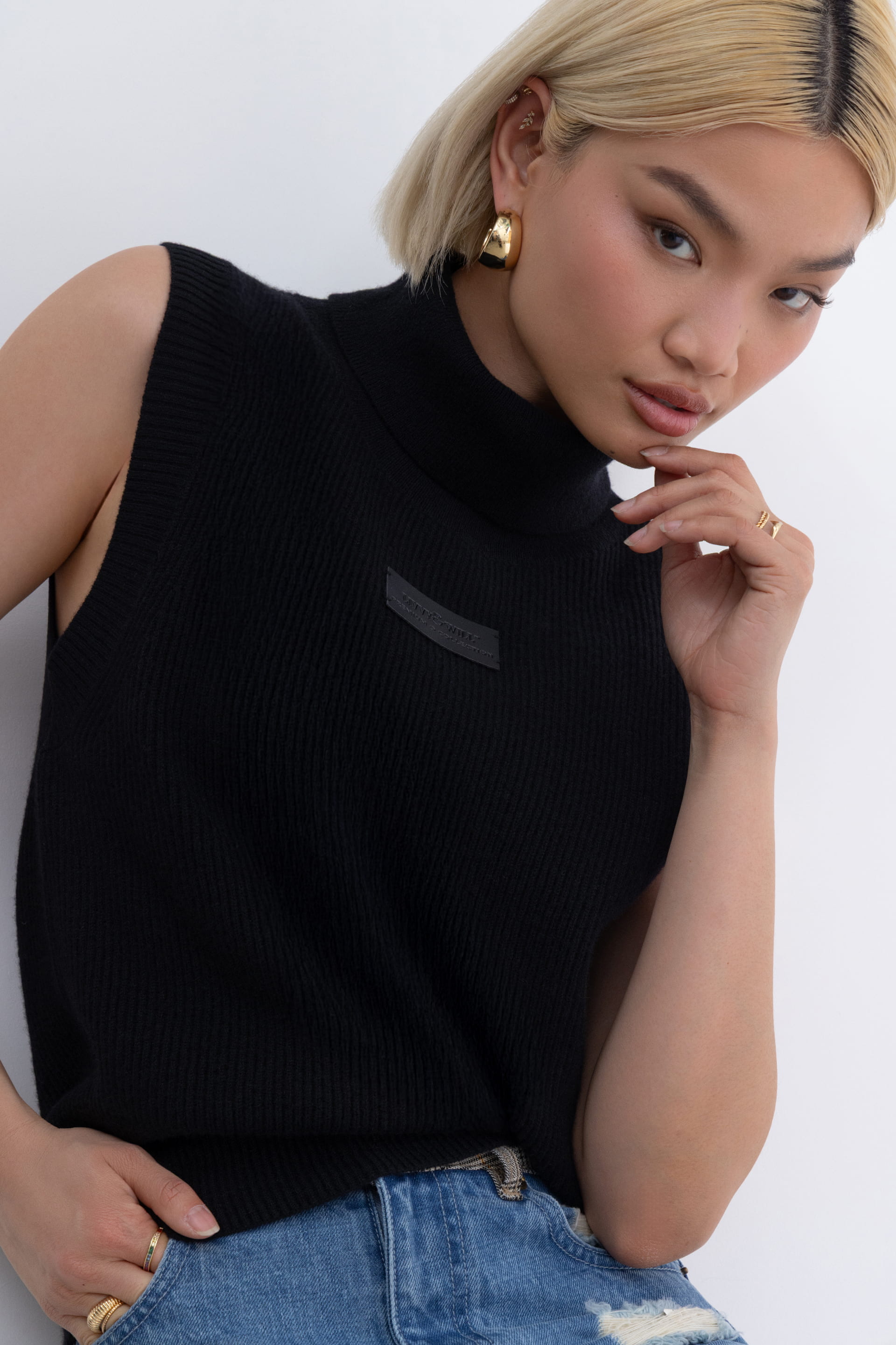 Black 100% Cashmere Sleeveless Polo Neck Ribbed Sweater (The Lee Cashmere Collection)